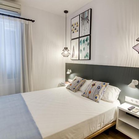 Hostal La Isla Mahon  Luaran gambar