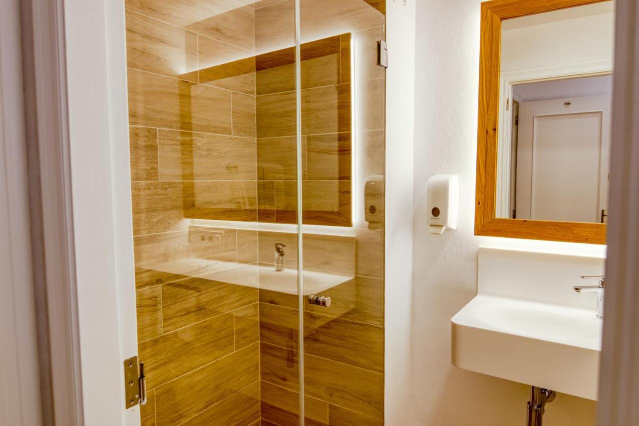 Hostal La Isla Mahon  Luaran gambar