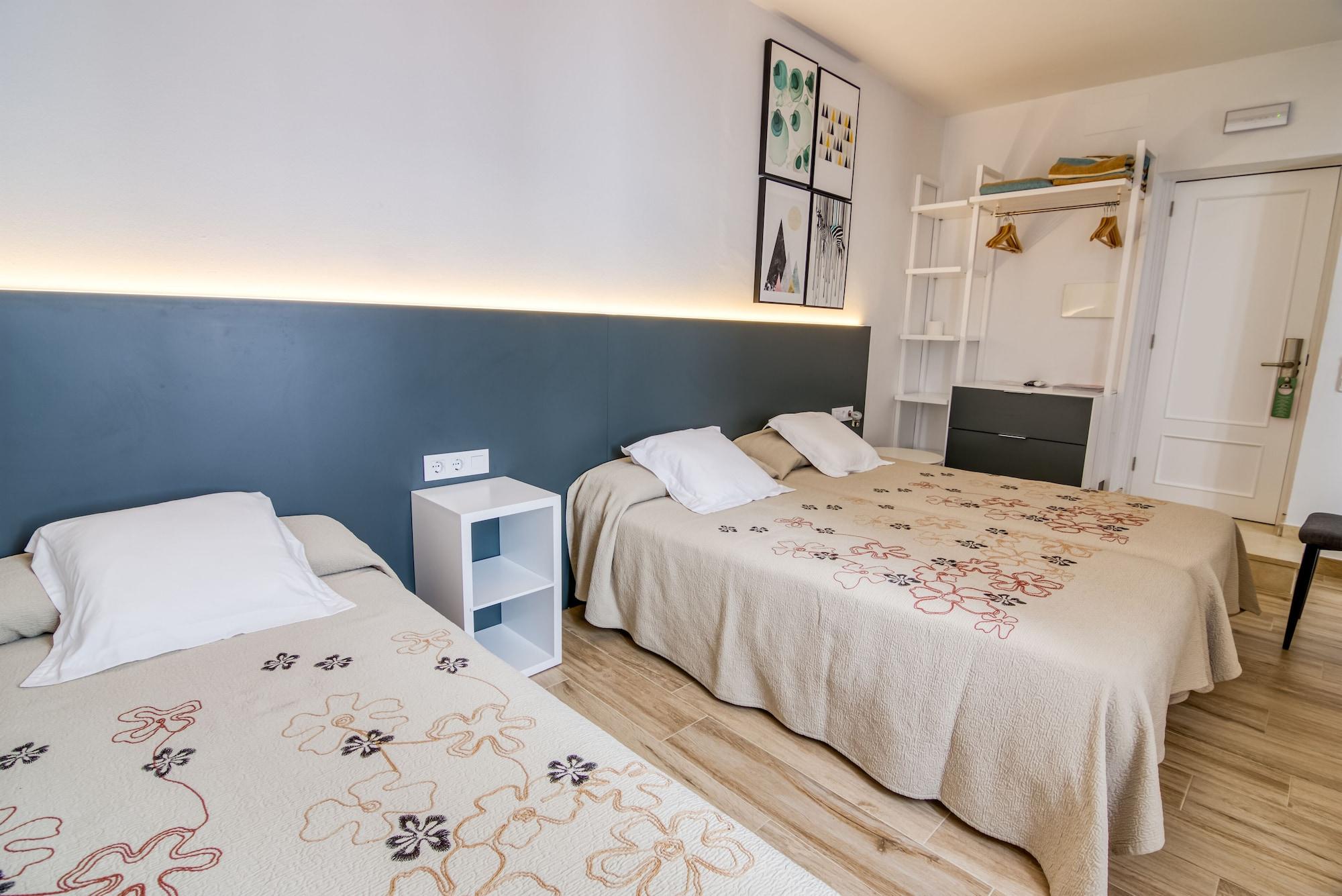 Hostal La Isla Mahon  Luaran gambar