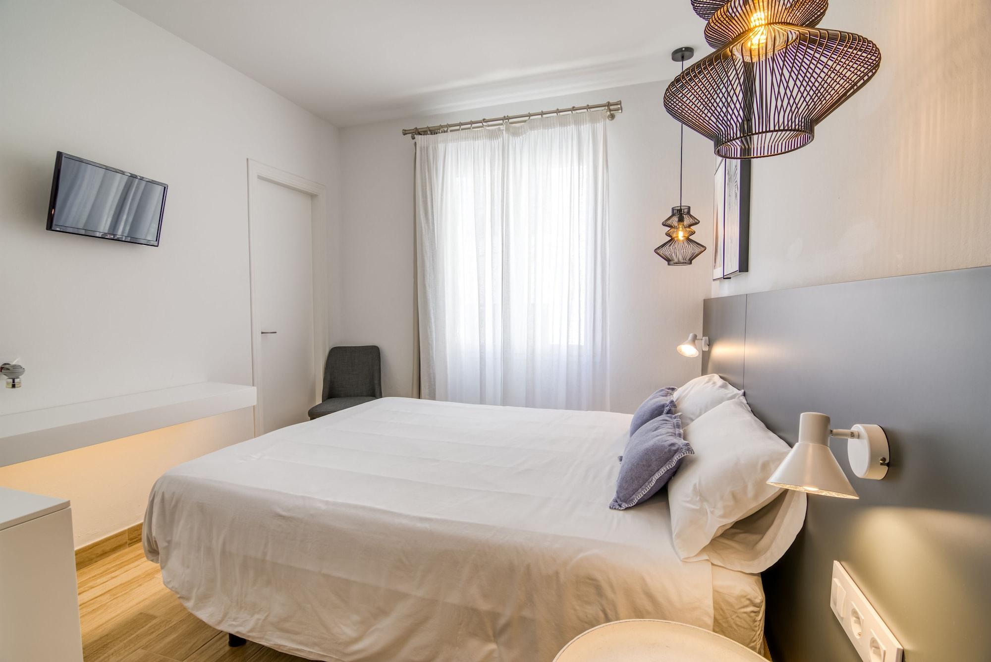 Hostal La Isla Mahon  Luaran gambar