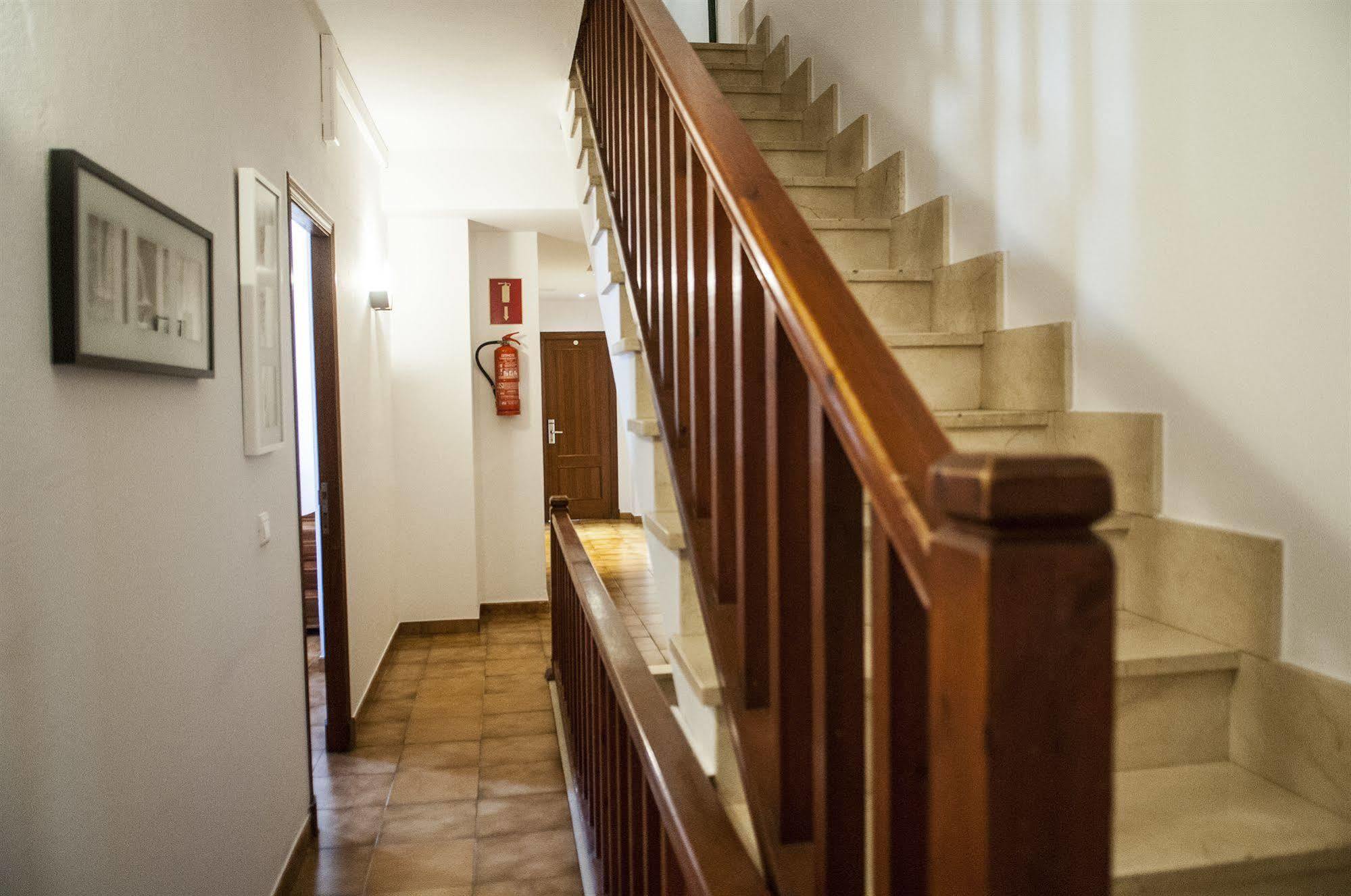 Hostal La Isla Mahon  Luaran gambar