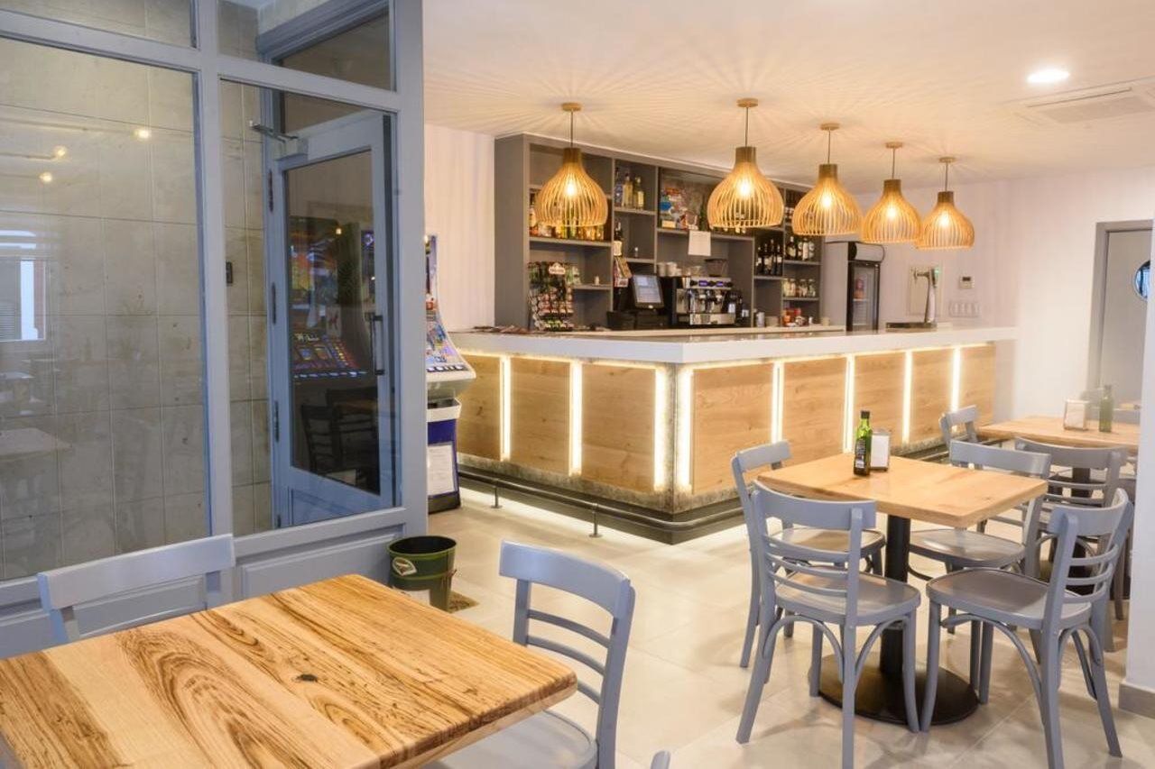 Hostal La Isla Mahon  Luaran gambar